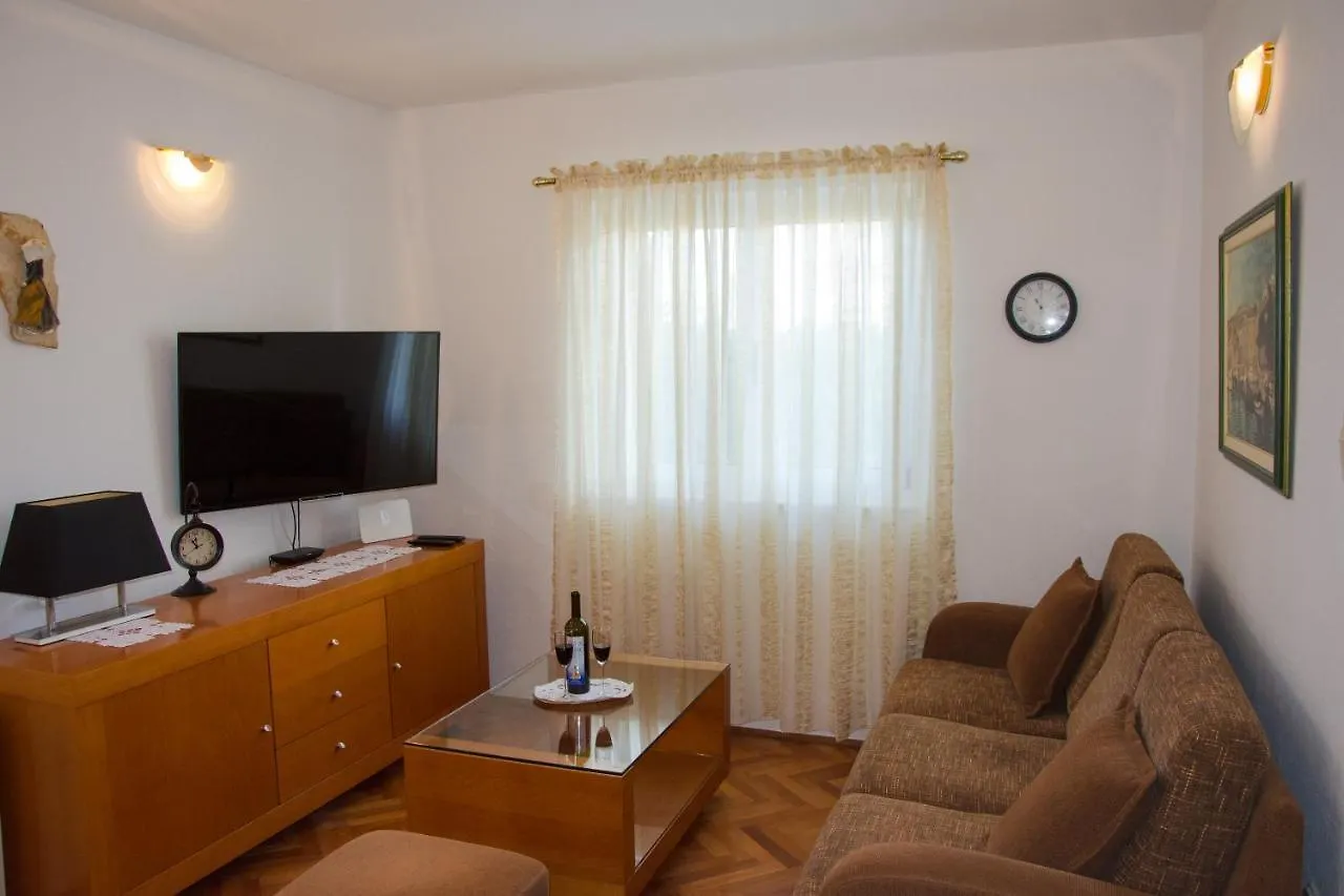 Apartment Apartmani Ina Pag Pag Town Croatia