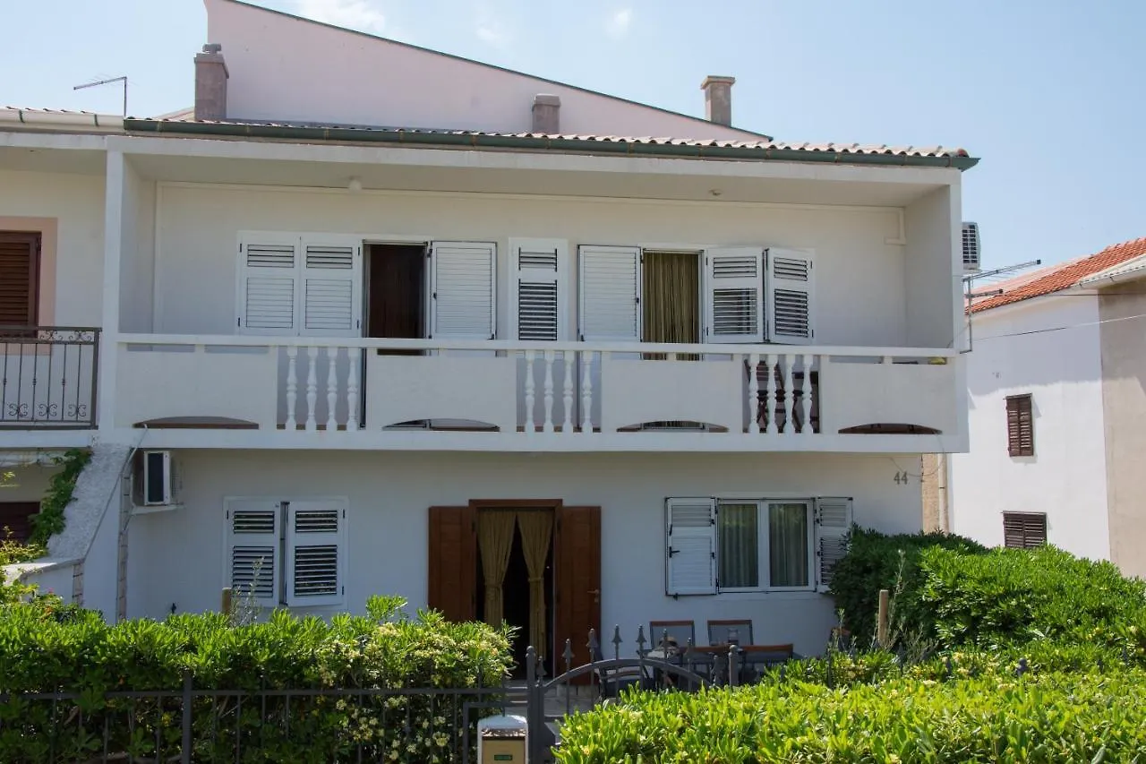 Apartmani Ina Pag Pag Town Apartment