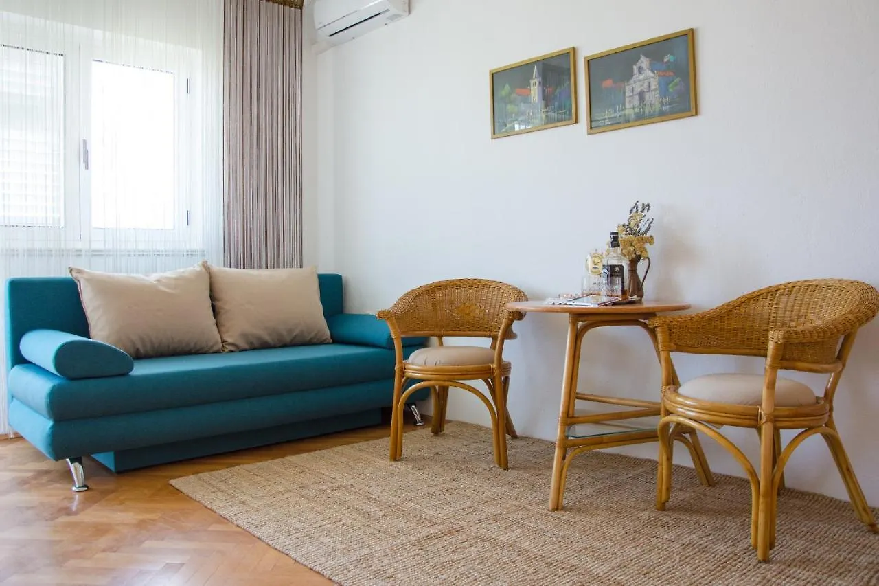 Apartment Apartmani Ina Pag Pag Town Croatia
